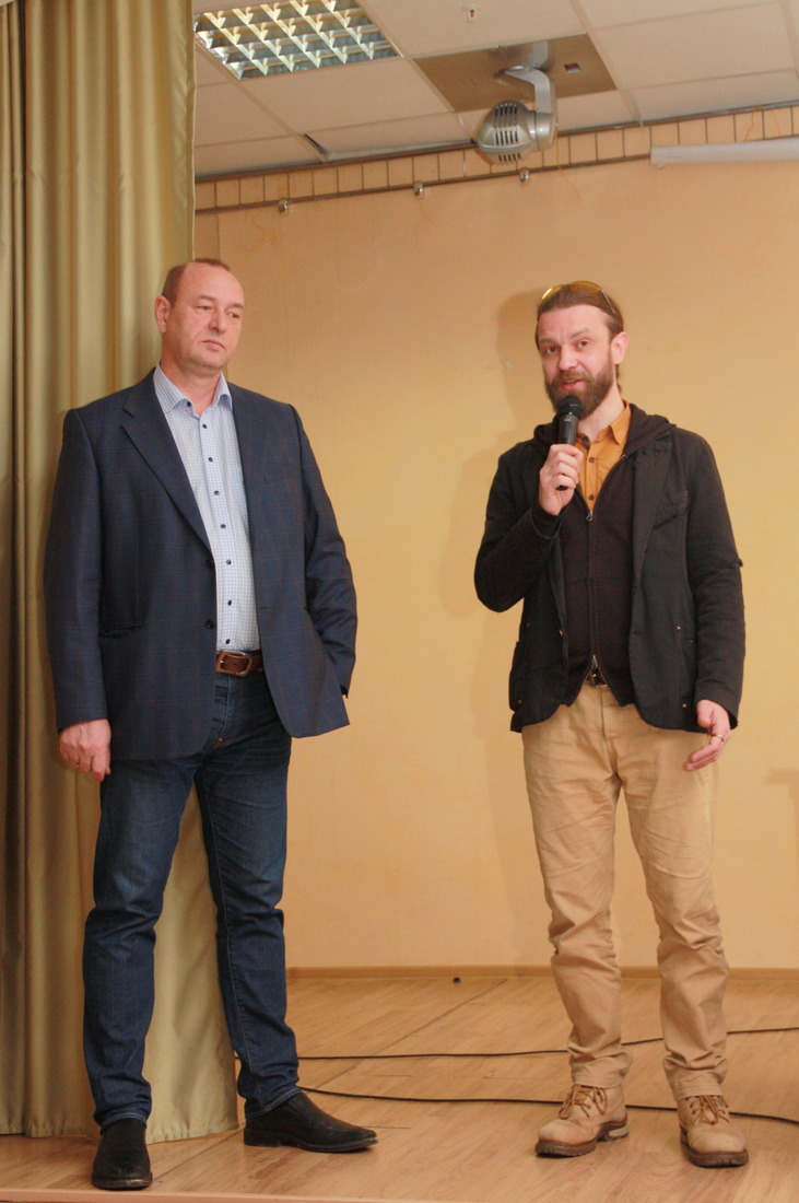 Председатель Объединенной профсоюзной организации Общества Олег Сазонов (слева)и известный знаток Дмитрий Авдеенко (справа)