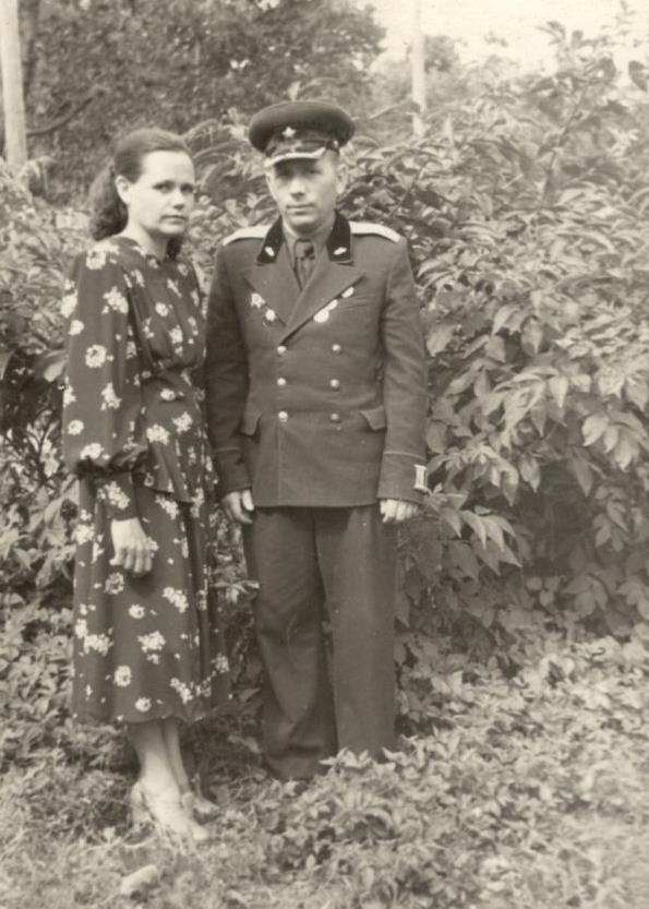Фото из семейного альбома Салмины Михаил Сергеевич и Ольга  Николаевна, 1946 г. Гагры