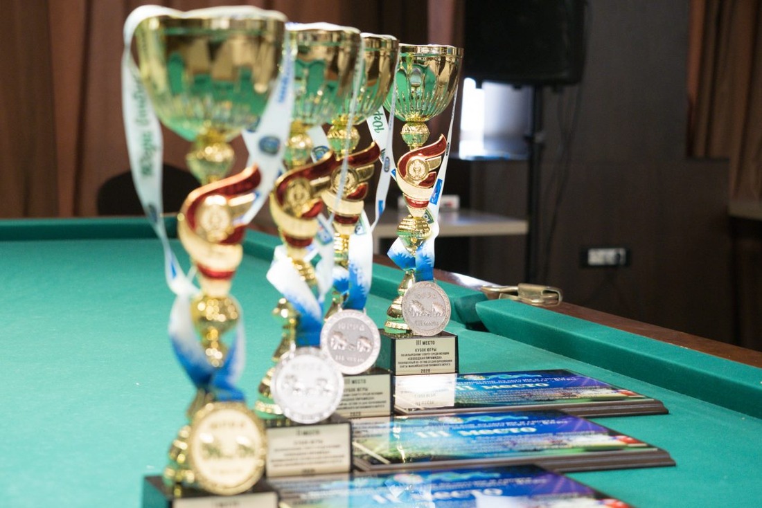 Во время турнира разыграно два комплекта наград: среди мужчин и женщин (Фото — Юрий Меремкулов)