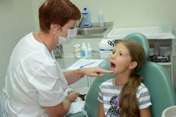 По рекомендациям врачей-специалистов детям оказывают медицинские услуги