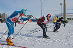 На лыжной эстафете первыми стартовали дети