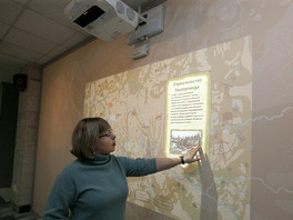 При помощи интерактивной карты изучать историю края будет интереснее (Фото — Юрий Меремкулов)