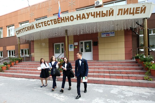 Слет учащихся "Газпром-классов" направлен на повышение профильных знаний, развитие личностных способностей, командообразование  (Фото — Юрий Меремкулов)