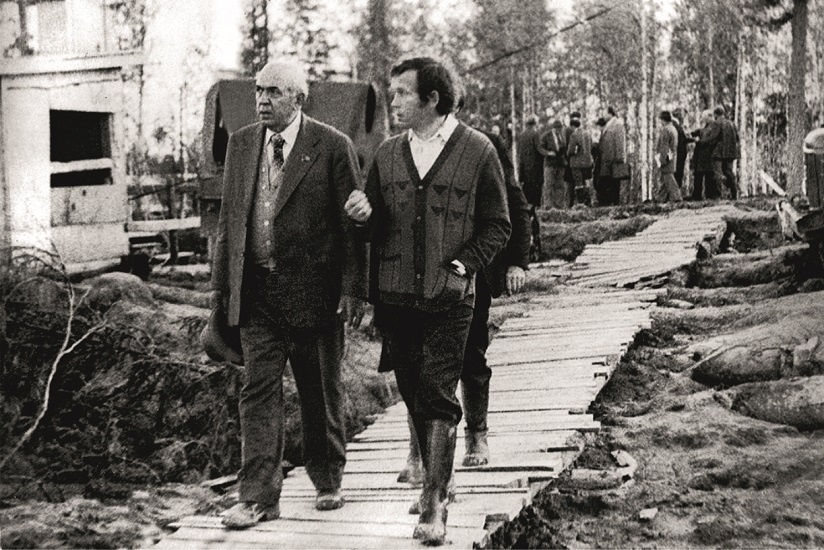 С.А. Оруджев с визитом на КС-8. 1979 год. (Фото из архива ООО "Газпром трансгаз Сургут")