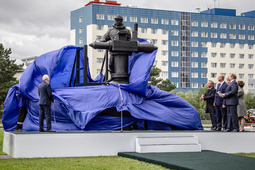 Памятник Газовику открыли в честь 40-летия ООО "Газпром трансгаз Сургут"