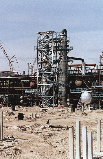 Строительство Завода по стабилизации газового конденсата (Фото из архива ООО "Газпром трансгаз Сургут")