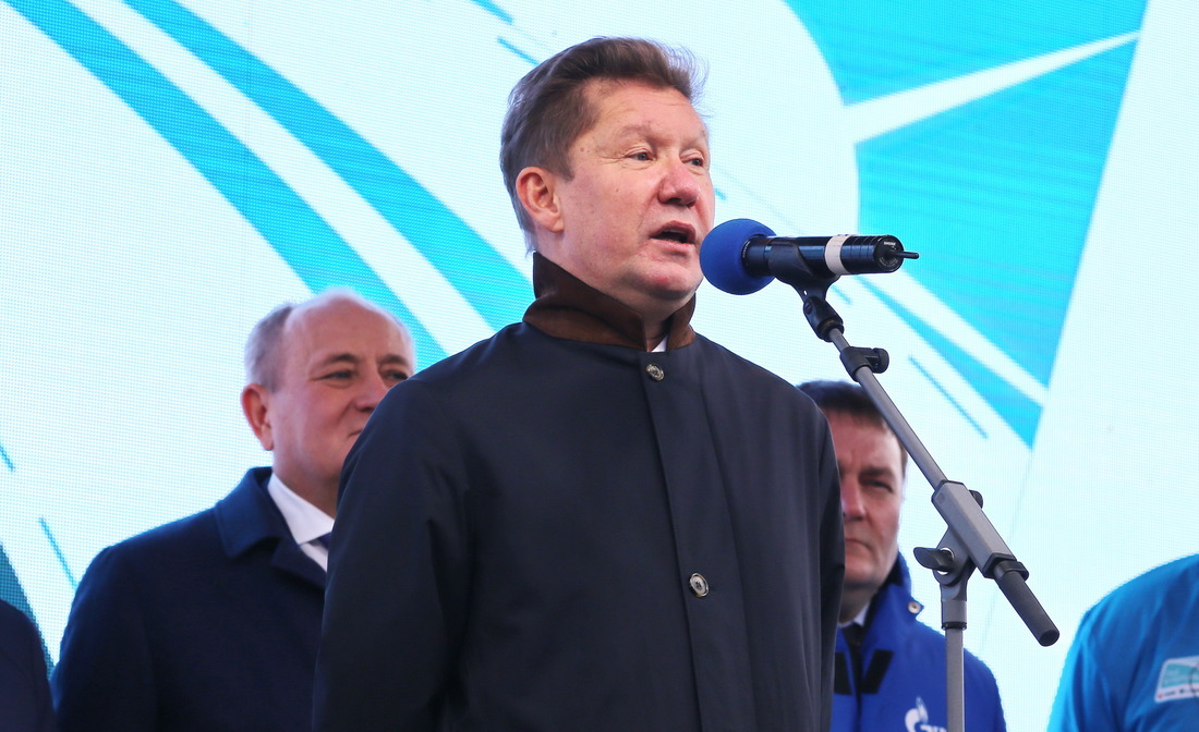 Председатель Правления ПАО "Газпром" Алексей Миллер сообщил, что в ближайшее время будет создана цепочка станций по заправке СПГ (Фото — ПАО "Газпром")