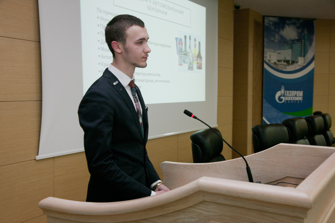 На конкурс учащиеся "Газпром-класса" представили свои исследовательские проекты (Фото — Оксана Платоненко)