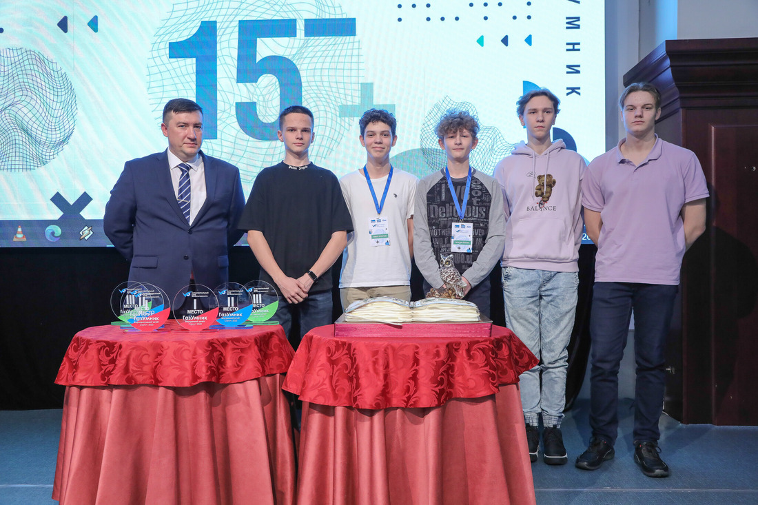 Ученики Сургутского "Газпром-класса" впервые приняли участие в интеллектуальных играх старших товарищей (Фото: Оксана Платоненко)