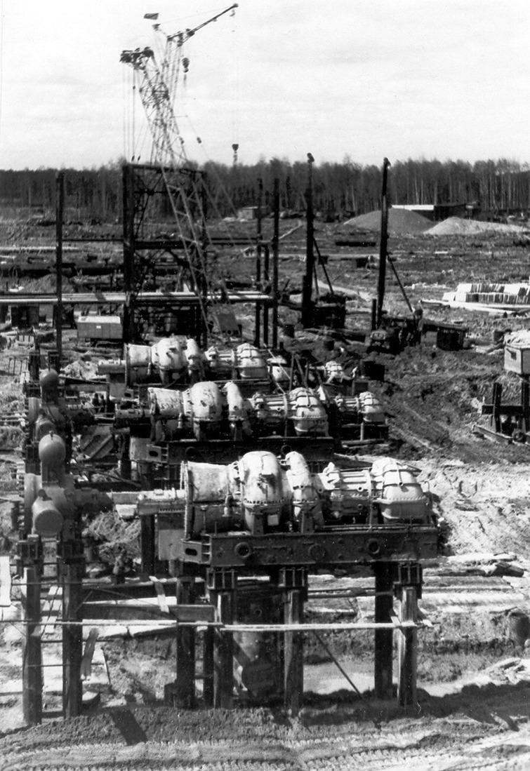 Идет строительство Приобской компрессорной станции КС-4, 1978 год.